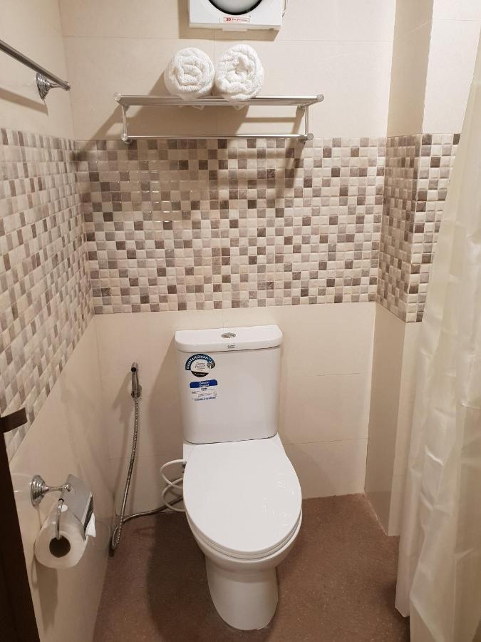 Hotel Lourdes Laoag Extérieur photo